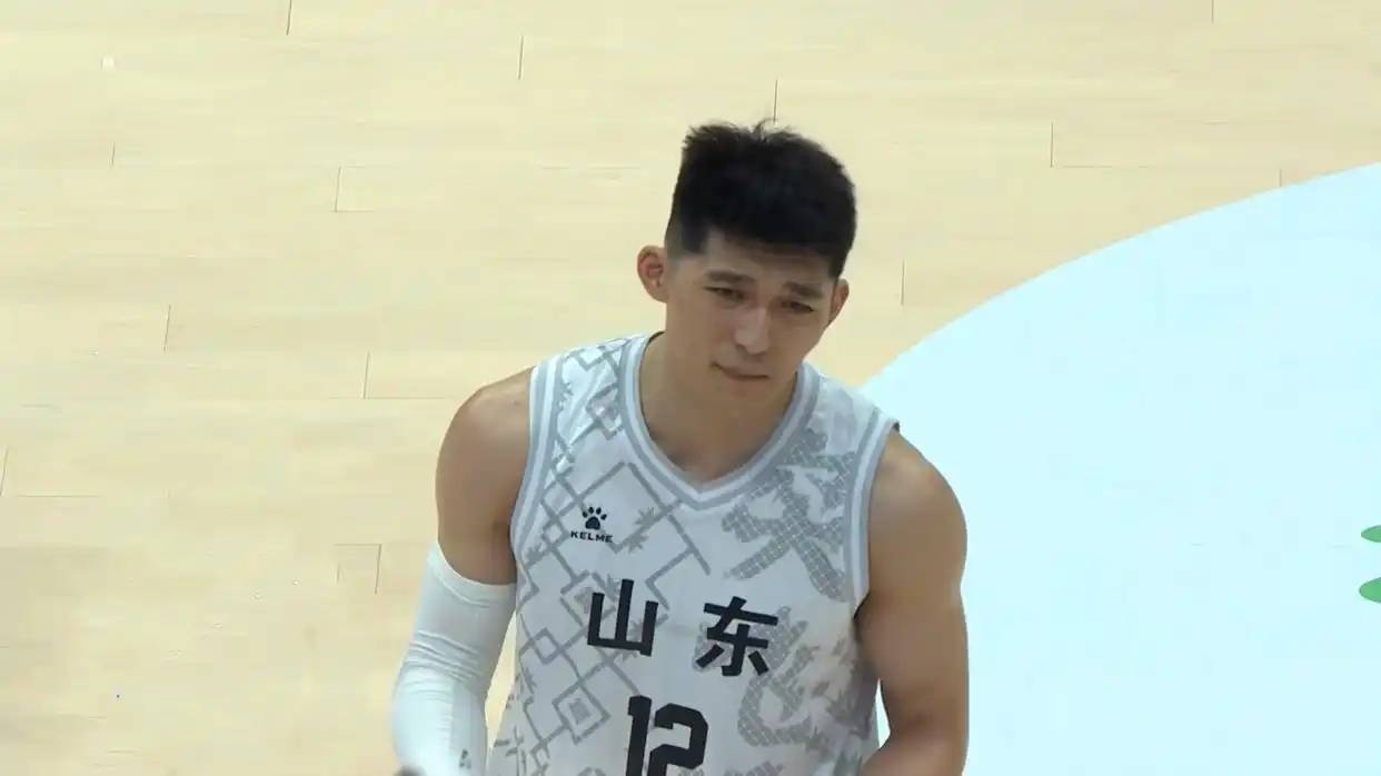山东男篮高分获胜,士气高涨备战下一场 山东男篮高分获胜,士气高涨备战下一场